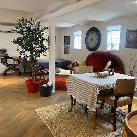 Guldforhoved Bed & Breakfast Bording Kirkeby