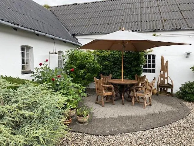 Guldforhoved Bed & Breakfast Bording Kirkeby